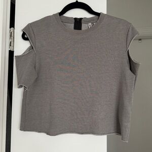 H&M Divided Cropped Sweatshirt Tee